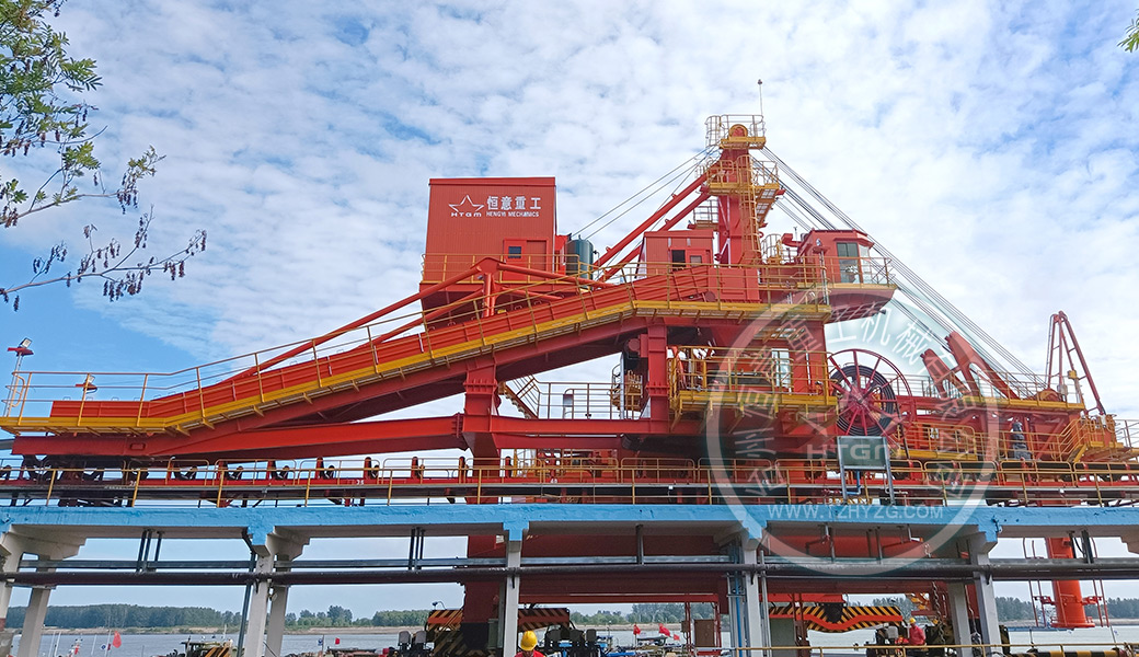 1500t/h平行轨道式装船机