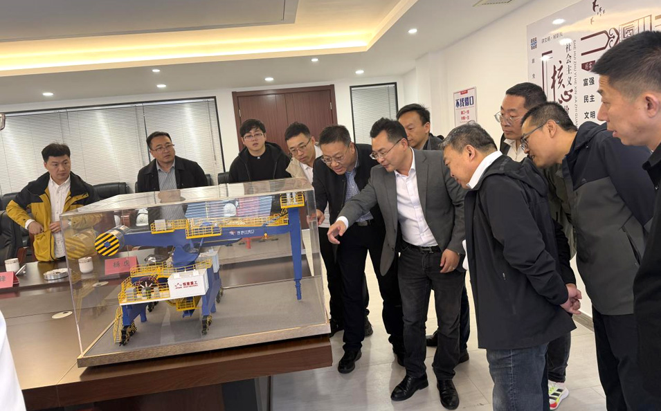 深化技术交流 共谋智慧港口新发展—黄骅港矿石港务、三一重工、唐山亚诺德一行莅临恒意重工考察交流(图1) 1.jpg
